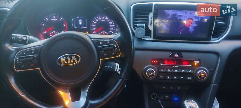 Внедорожник / Кроссовер Kia Sportage 2017 в Хмельницком