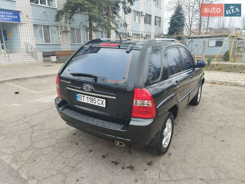 Позашляховик / Кросовер Kia Sportage 2008 в Миколаєві