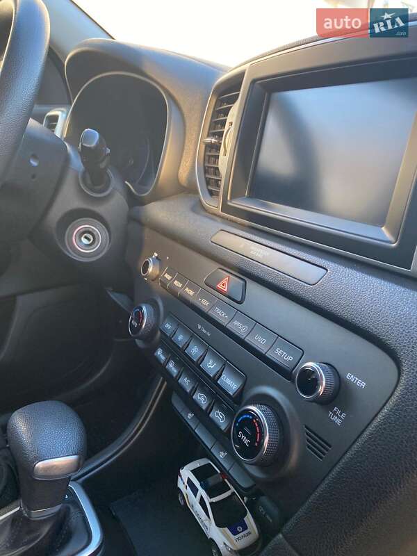 Позашляховик / Кросовер Kia Sportage 2016 в Високопіллі