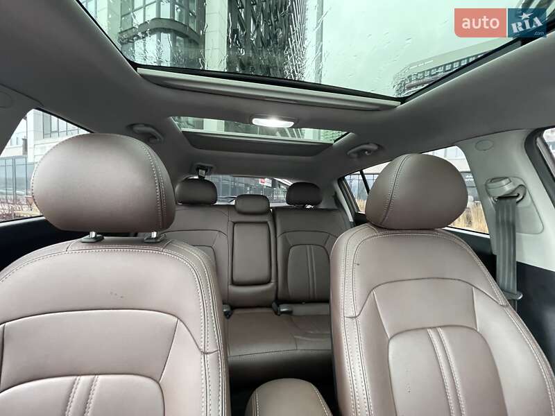 Внедорожник / Кроссовер Kia Sportage 2011 в Киеве