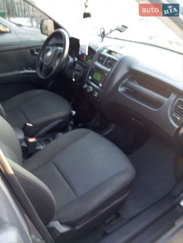 Внедорожник / Кроссовер Kia Sportage 2010 в Ивано-Франковске