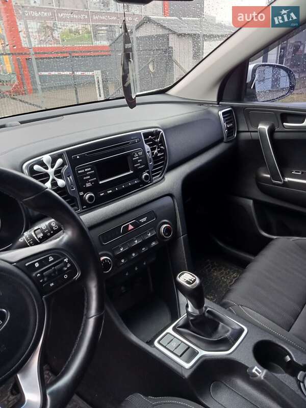 Внедорожник / Кроссовер Kia Sportage 2016 в Ужгороде фото 5 Внедорожник / Кроссовер Kia Sportage 2016 в Ужгороде