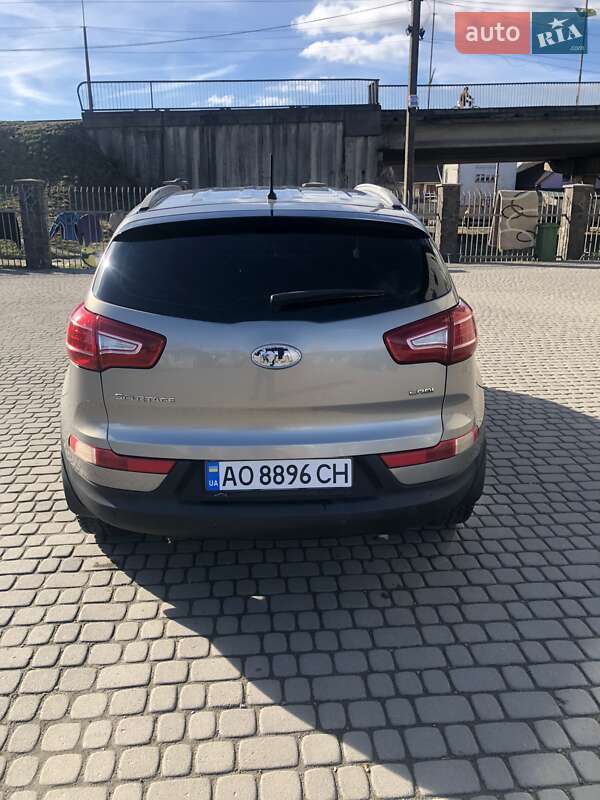 Позашляховик / Кросовер Kia Sportage 2010 в Мукачевому