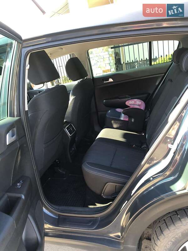 Позашляховик / Кросовер Kia Sportage 2021 в Виноградові