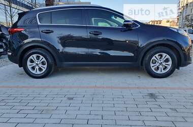 Позашляховик / Кросовер Kia Sportage 2016 в Ужгороді