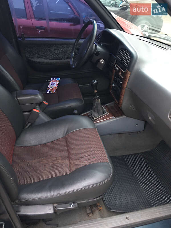 Позашляховик / Кросовер Kia Sportage 1998 в Прилуках