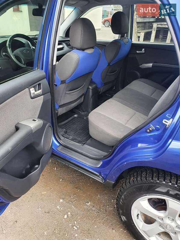 Позашляховик / Кросовер Kia Sportage 2009 в Луцьку