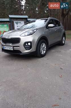 Позашляховик / Кросовер Kia Sportage 2017 в Ромнах