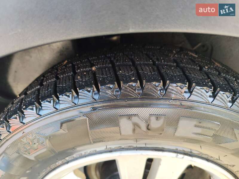 Внедорожник / Кроссовер Kia Sportage 2012 в Синельниково