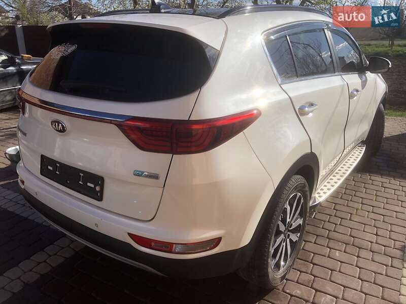 Внедорожник / Кроссовер Kia Sportage 2017 в Черновцах