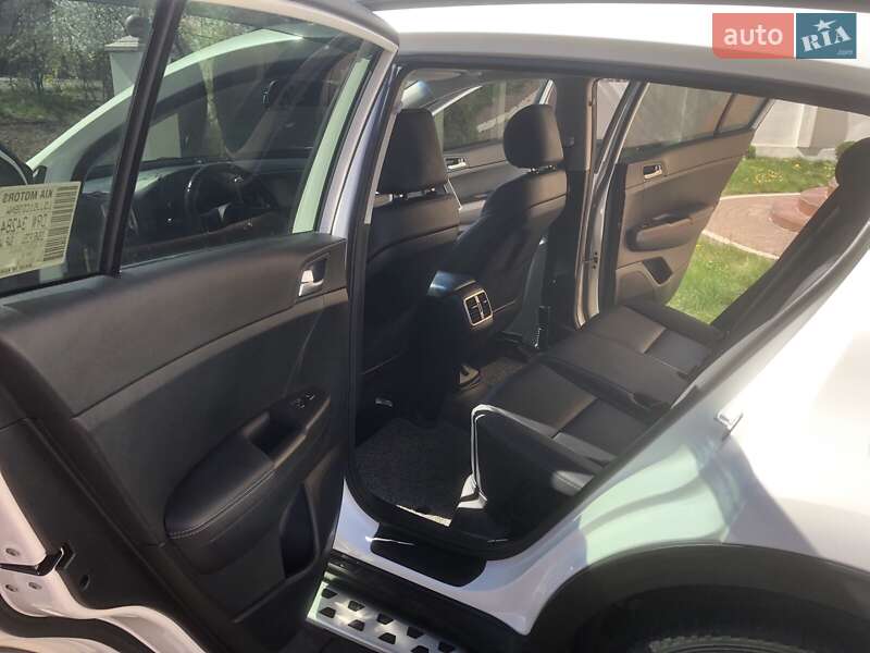 Внедорожник / Кроссовер Kia Sportage 2017 в Черновцах