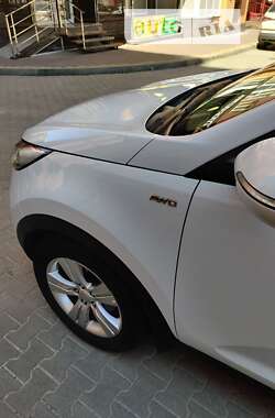 Позашляховик / Кросовер Kia Sportage 2011 в Тернополі