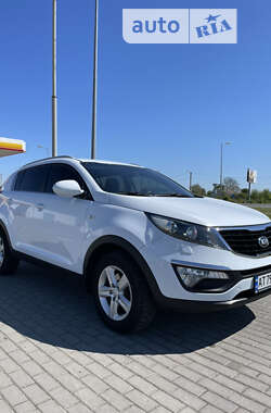 Внедорожник / Кроссовер Kia Sportage 2015 в Ивано-Франковске