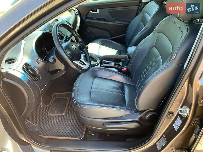 Внедорожник / Кроссовер Kia Sportage 2013 в Шептицькому