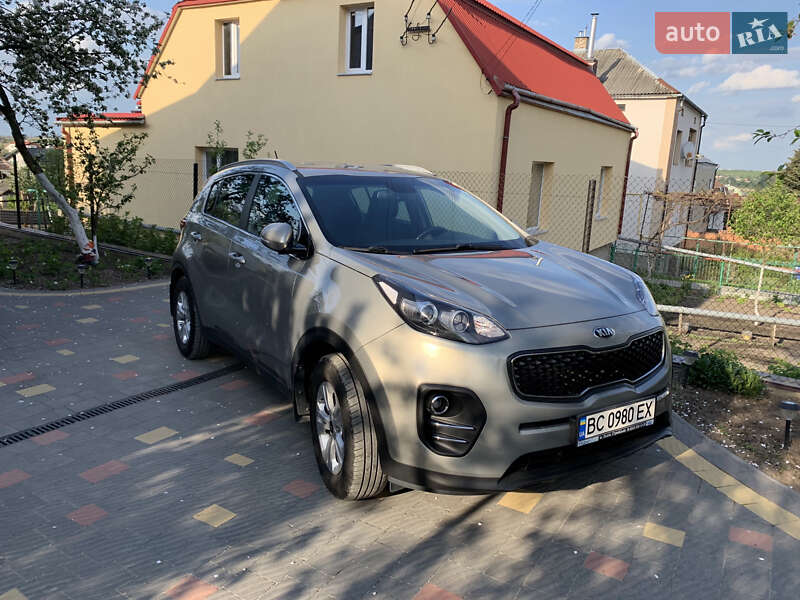 Позашляховик / Кросовер Kia Sportage 2017 в Львові