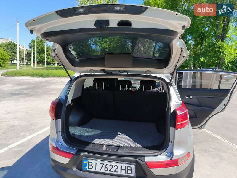 Внедорожник / Кроссовер Kia Sportage 2011 в Синельниково