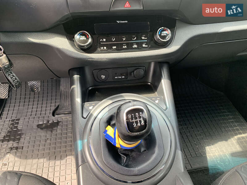 Внедорожник / Кроссовер Kia Sportage 2011 в Ковеле