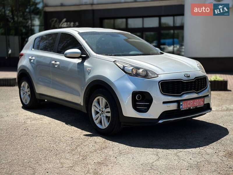 Внедорожник / Кроссовер Kia Sportage 2016 в Черновцах