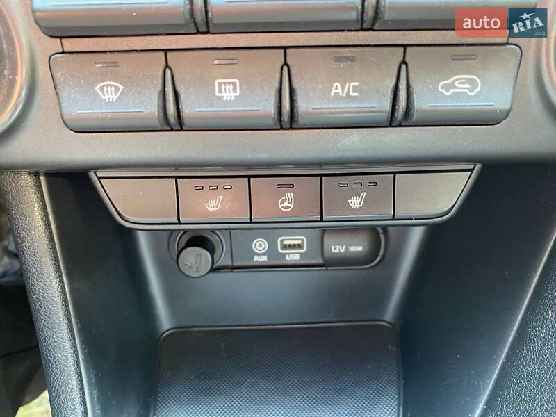 Внедорожник / Кроссовер Kia Sportage 2016 в Казатине