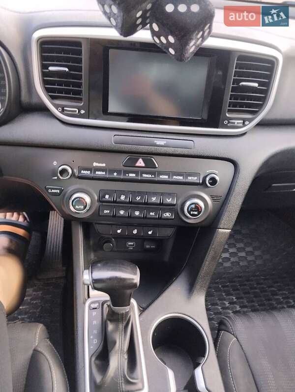 Внедорожник / Кроссовер Kia Sportage 2018 в Олевске