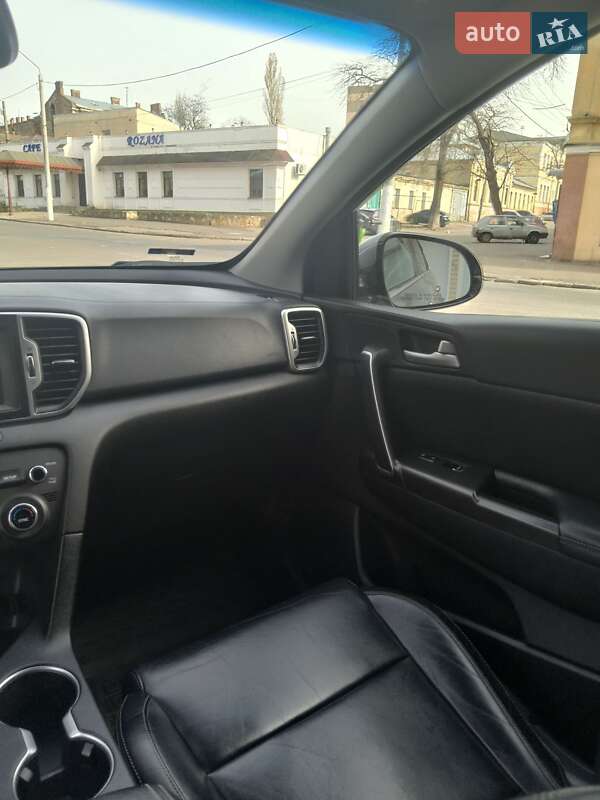 Внедорожник / Кроссовер Kia Sportage 2016 в Одессе