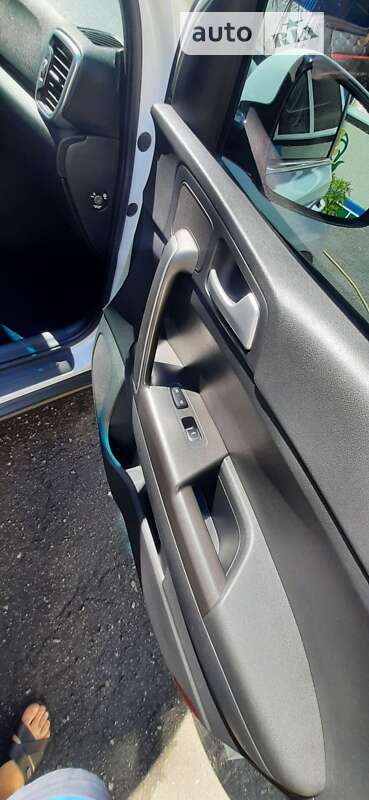 Позашляховик / Кросовер Kia Sportage 2016 в Мурованих Курилівцях