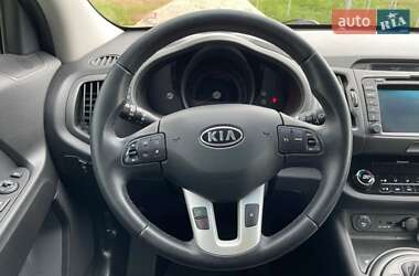 Позашляховик / Кросовер Kia Sportage 2012 в 