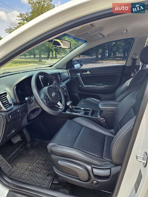 Внедорожник / Кроссовер Kia Sportage 2017 в Кривом Роге