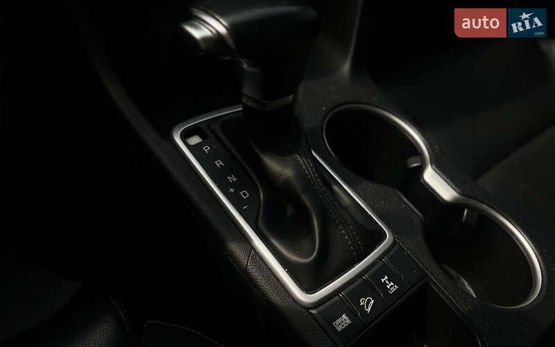 Внедорожник / Кроссовер Kia Sportage 2016 в Мукачево