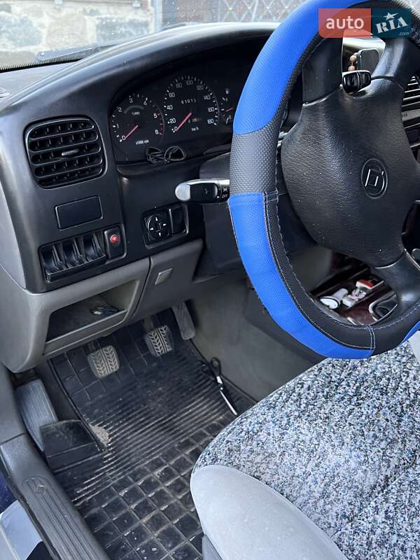 Позашляховик / Кросовер Kia Sportage 1999 в Новомиргороді