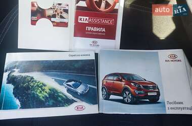 Внедорожник / Кроссовер Kia Sportage 2012 в 