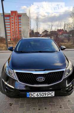 Позашляховик / Кросовер Kia Sportage 2015 в Трускавці