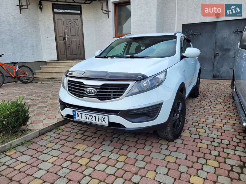Позашляховик / Кросовер Kia Sportage 2011 в Надвірній