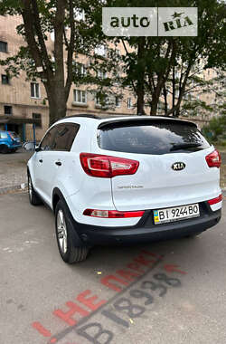 Внедорожник / Кроссовер Kia Sportage 2012 в Полтаве