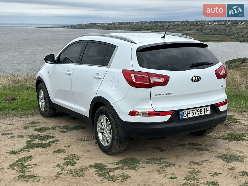 Позашляховик / Кросовер Kia Sportage 2013 в Одесі