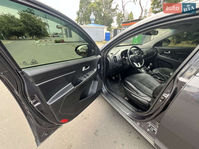 Внедорожник / Кроссовер Kia Sportage 2012 в Одессе