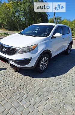 Внедорожник / Кроссовер Kia Sportage 2015 в Кривом Озере