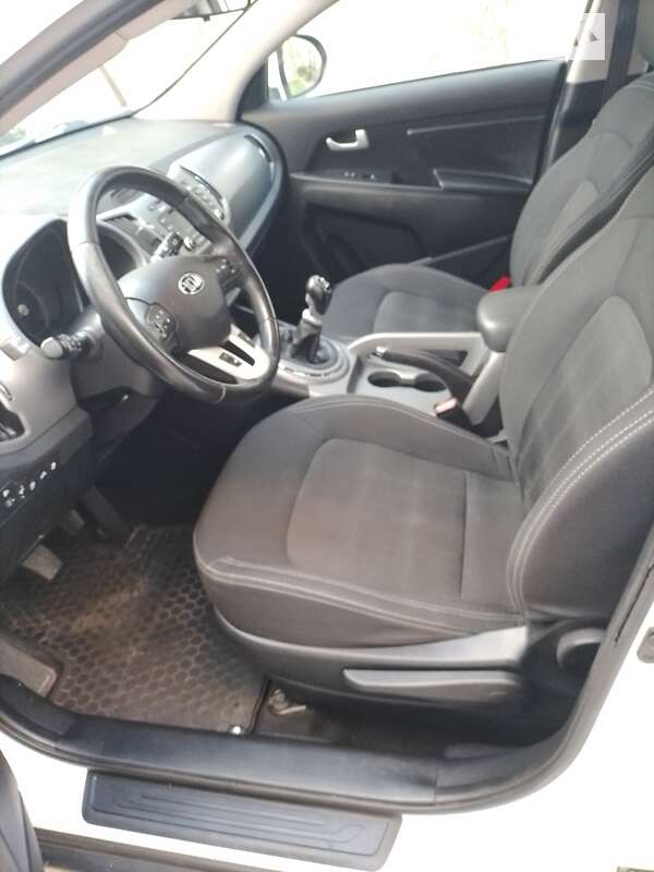 Внедорожник / Кроссовер Kia Sportage 2015 в Хусте
