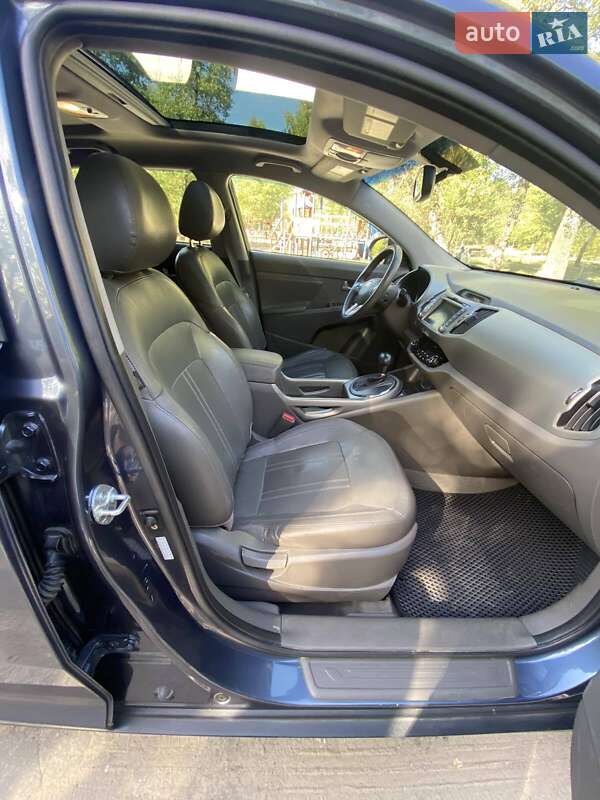 Внедорожник / Кроссовер Kia Sportage 2011 в Днепре