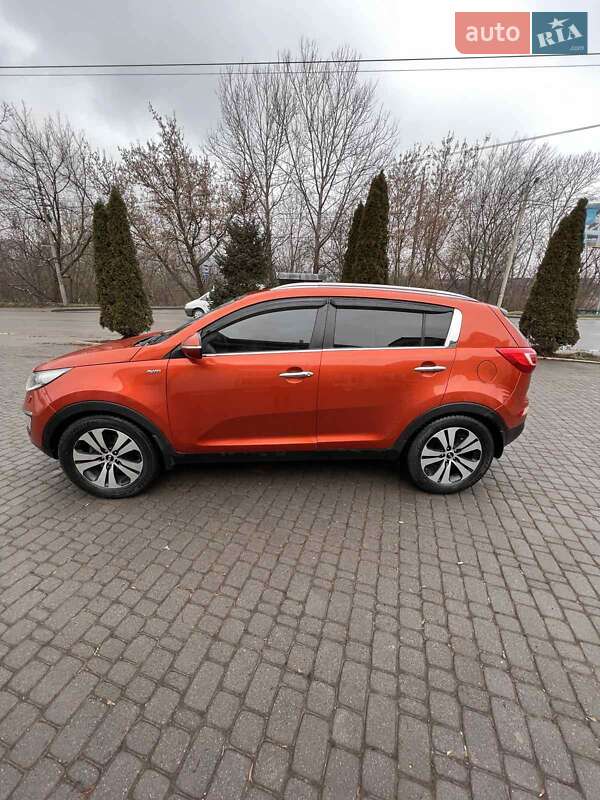 Позашляховик / Кросовер Kia Sportage 2012 в Чернівцях