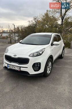 Внедорожник / Кроссовер Kia Sportage 2016 в 