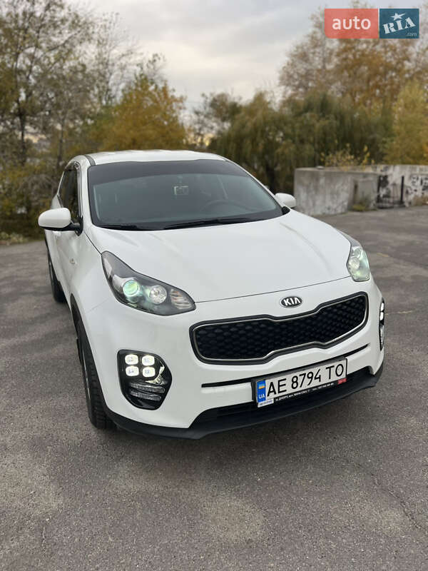 Позашляховик / Кросовер Kia Sportage 2016 в Дніпрі