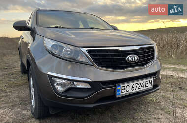 Позашляховик / Кросовер Kia Sportage 2015 в Володимирці