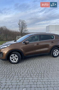 Внедорожник / Кроссовер Kia Sportage 2016 в Львове