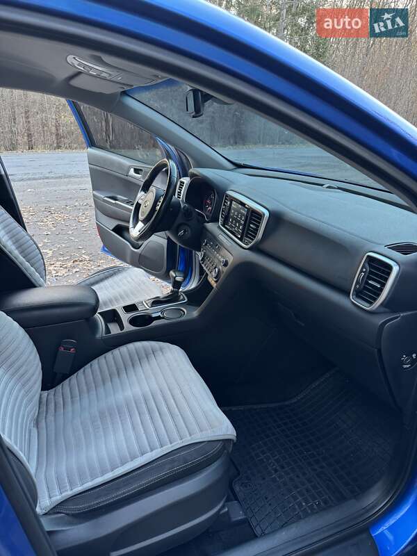 Позашляховик / Кросовер Kia Sportage 2018 в Хмільнику