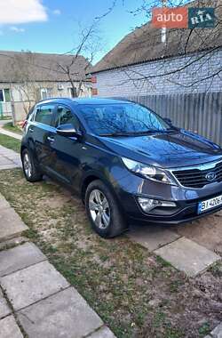 Позашляховик / Кросовер Kia Sportage 2012 в Полтаві