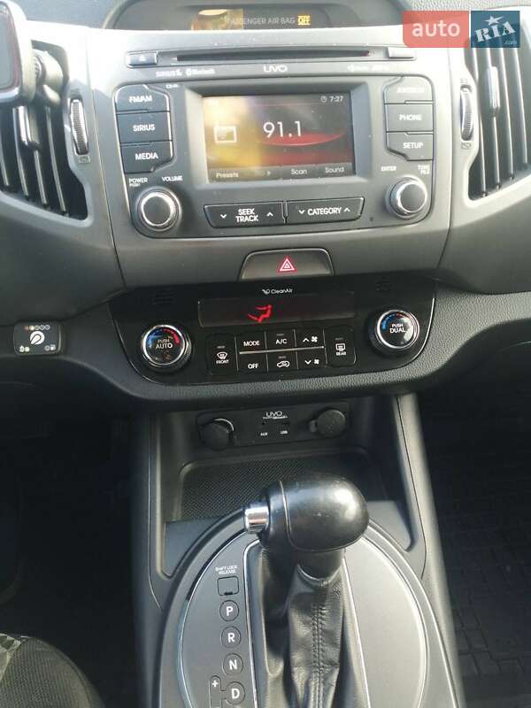 Позашляховик / Кросовер Kia Sportage 2012 в Кривому Розі