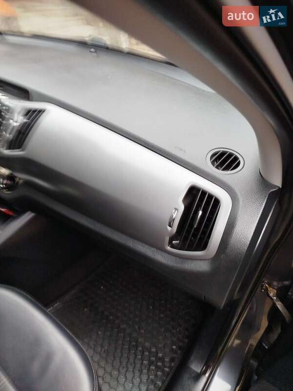 Внедорожник / Кроссовер Kia Sportage 2015 в Луцке