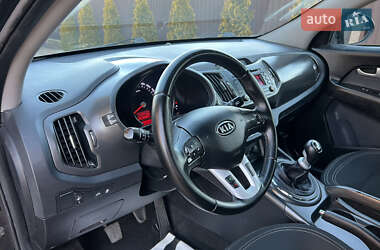 Позашляховик / Кросовер Kia Sportage 2011 в Івано-Франківську