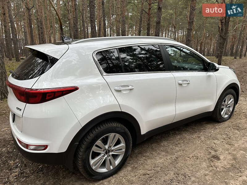 Позашляховик / Кросовер Kia Sportage 2017 в Гостомелі